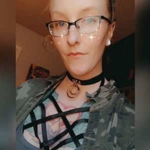 Meet your Posher, Kaydee